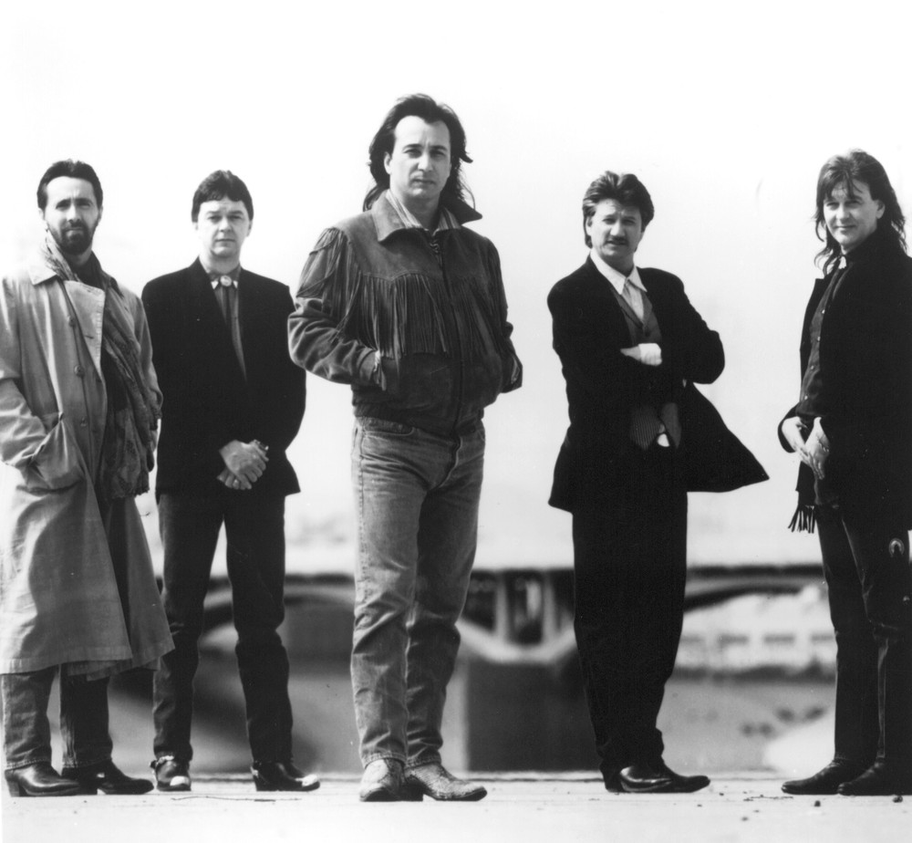 Yacht Rock Revue Performs Stop Making Sense